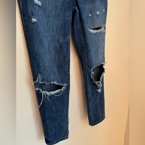 KanCan High Rise Distressed Mom Jeans Size 5/26 Medium Wash Style KC9147D - Picture 3 of 8